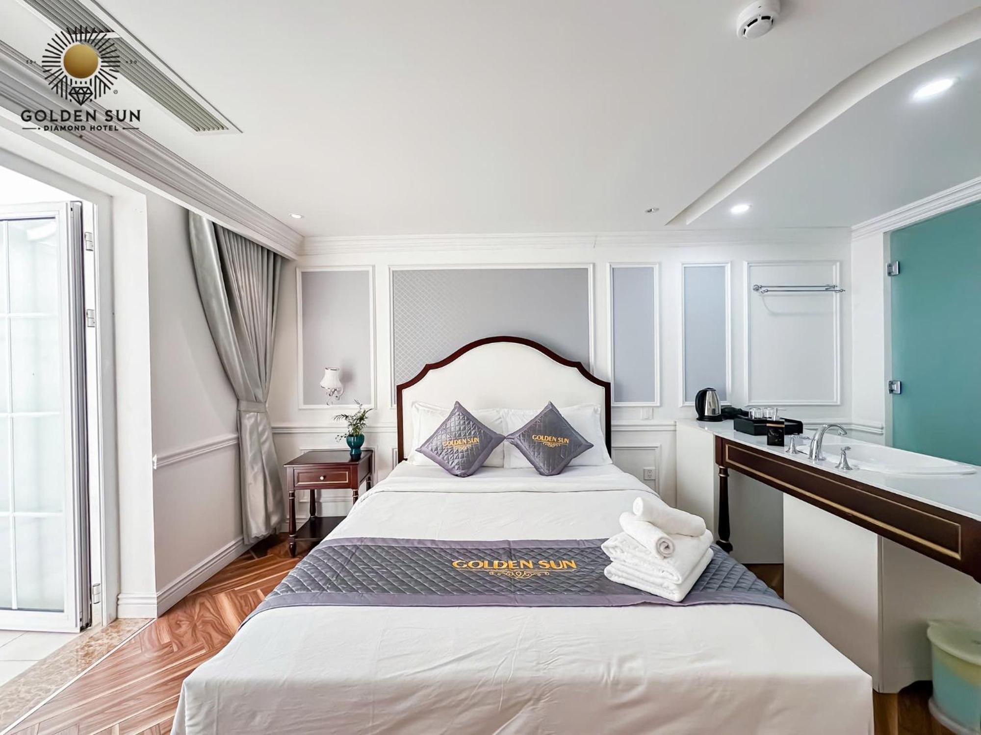 Khách sạn hẻo lánh Diamond Boutique 36